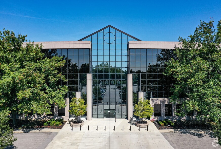 2800 Corporate Exchange Dr, Columbus, OH à louer - Photo de l’immeuble – Image 1 sur 8