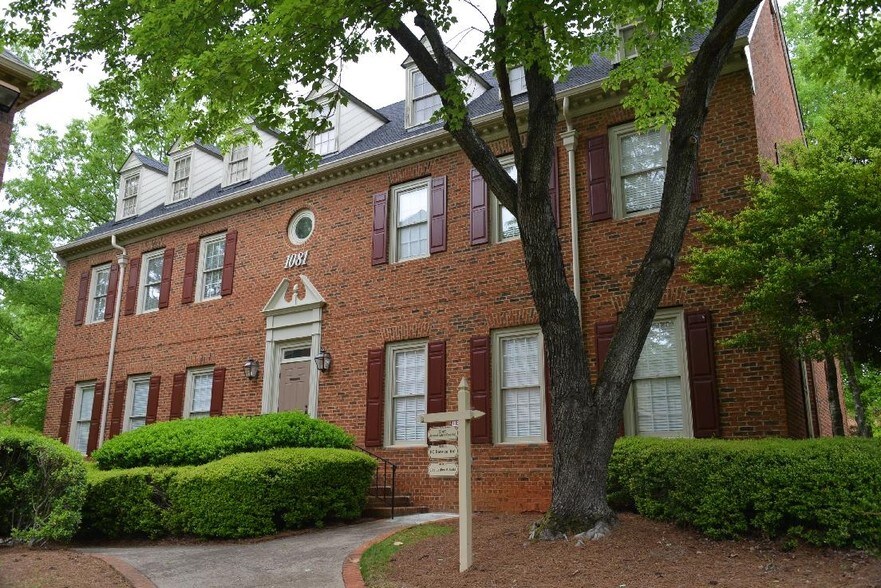 1081 Cambridge Sq, Alpharetta, GA à vendre - Photo de l’immeuble – Image 3 sur 8