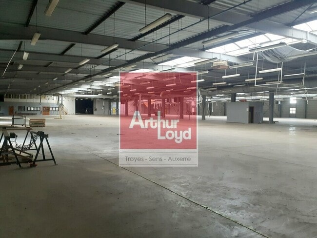 Plus de détails pour Industriel/Logistique à vendre