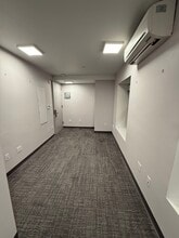 1217 Bedford Ave, Brooklyn, NY à louer Photo intérieure– Image 2 sur 4