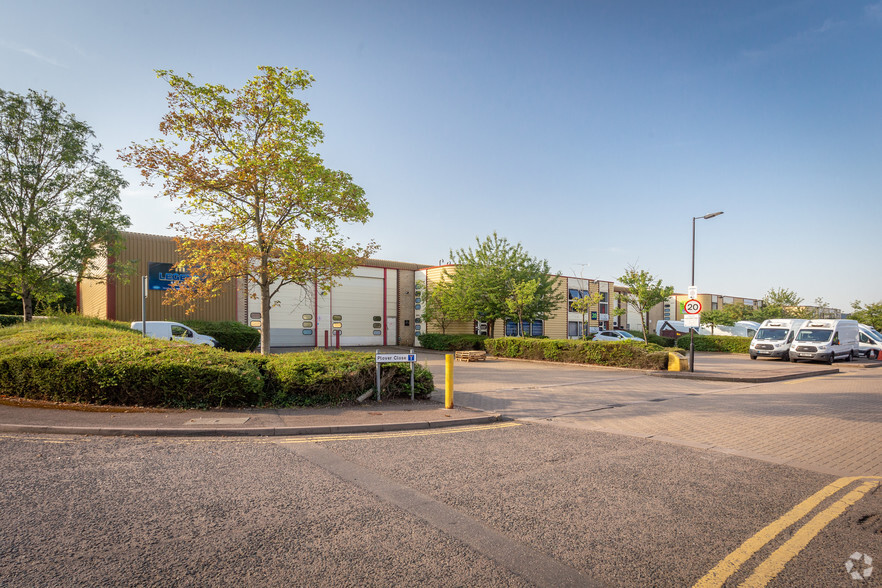 12-22 Plover Clos, Newport Pagnell à louer - Photo de l’immeuble – Image 2 sur 2