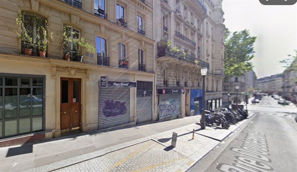 Local commercial dans Paris à louer - Photo de l’immeuble – Image 2 sur 4