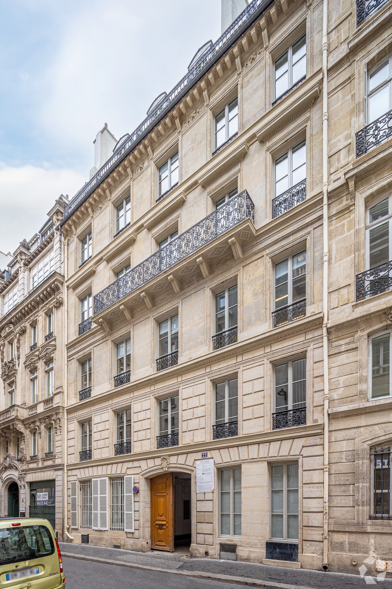 22 Rue Chauchat, Paris à louer Photo de l’immeuble– Image 1 sur 4
