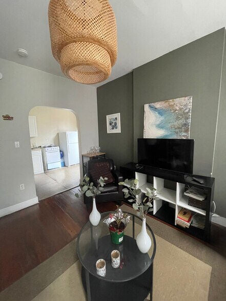 3509 Hudson Ave, Union City, NJ à vendre - Photo intérieure – Image 3 sur 16