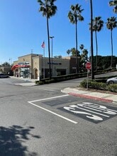 7201 Yorktown Ave, Huntington Beach, CA à louer Photo de l’immeuble– Image 2 sur 7