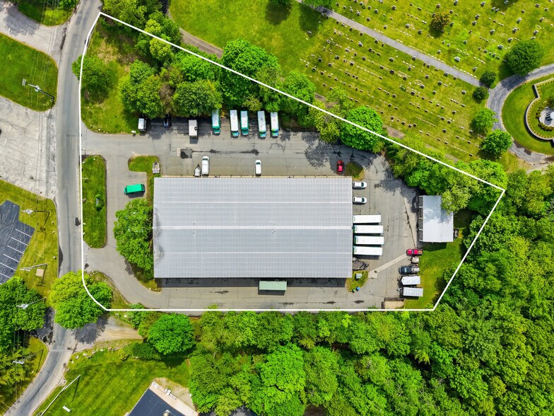 17 Industrial Park, Centerbrook, CT à vendre - Photo de l’immeuble – Image 2 sur 16