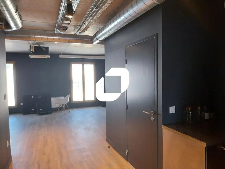 Bureau dans Nantes à vendre - Photo de l’immeuble – Image 2 sur 10