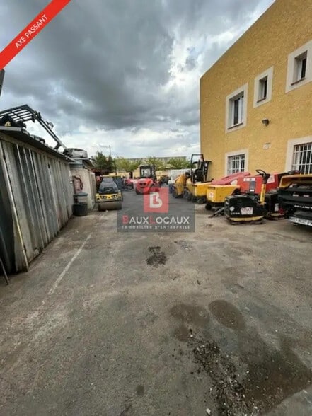 Local d’activités dans BERRE-L'ETANG à louer - Photo de l’immeuble – Image 1 sur 8