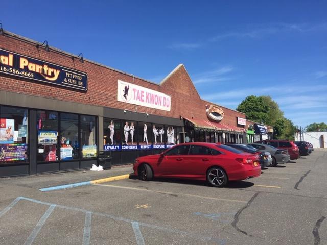 182-194 Merritts Rd, Farmingdale, NY à louer - Photo de l’immeuble – Image 3 sur 7