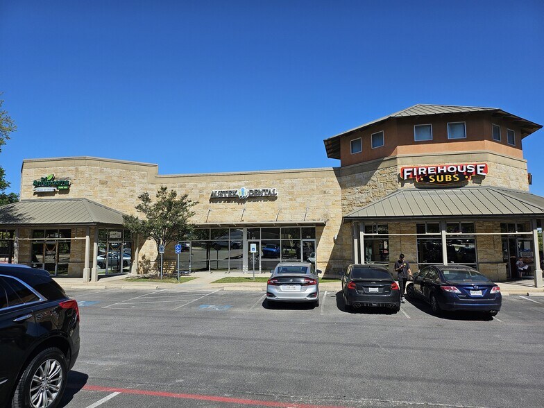 7318 McNeil Dr, Austin, TX à louer - Photo principale – Image 1 sur 8