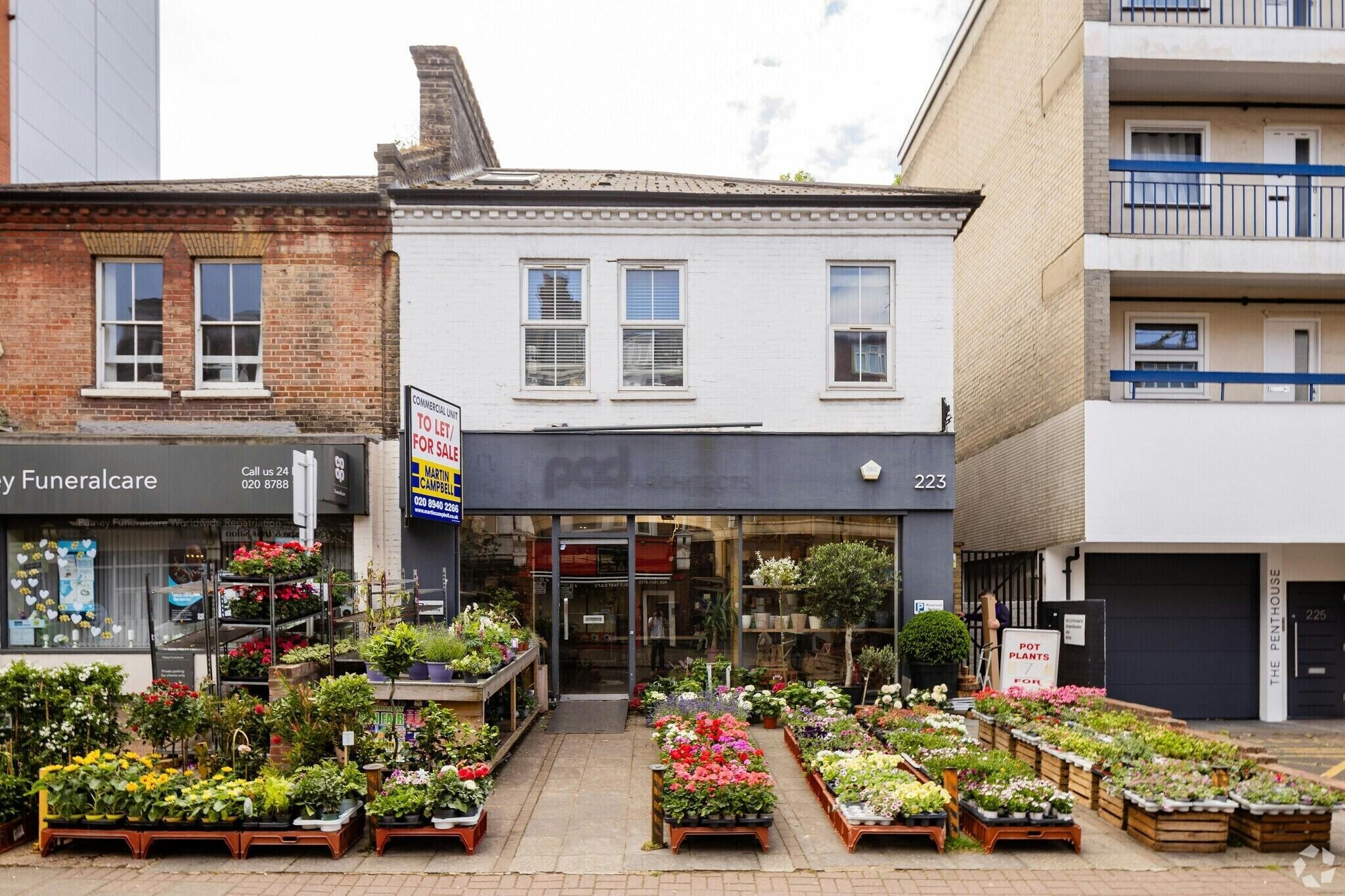 223 Upper Richmond Rd, Londres à vendre Photo de l’immeuble– Image 1 sur 7