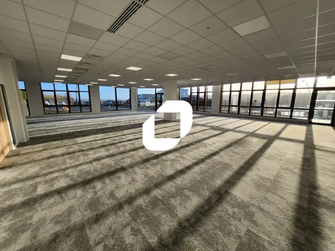 Bureau dans Liévin à louer Photo de l’immeuble– Image 1 sur 18