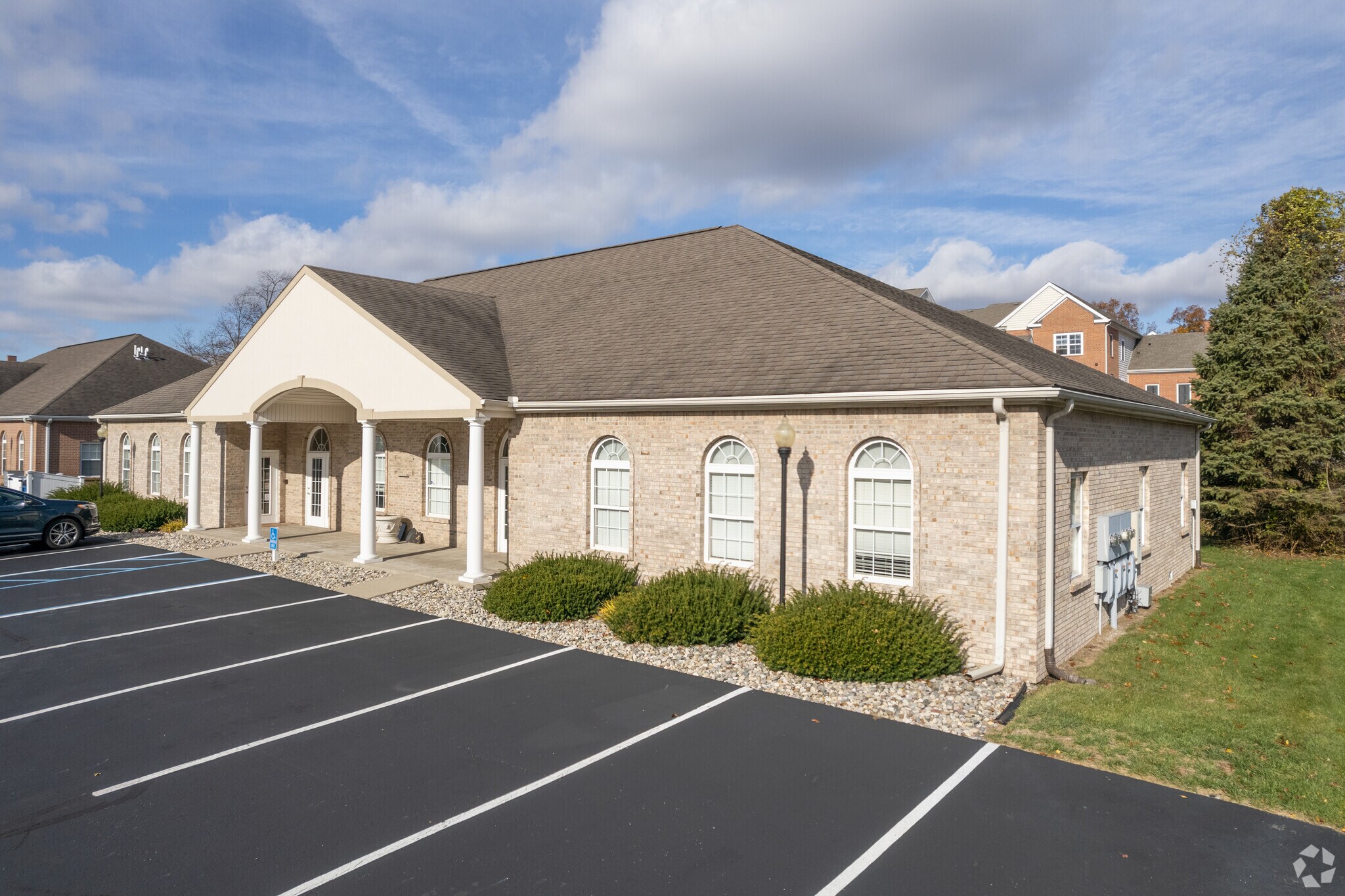 5942 Renaissance Pl, Toledo, OH à louer Photo principale– Image 1 sur 6