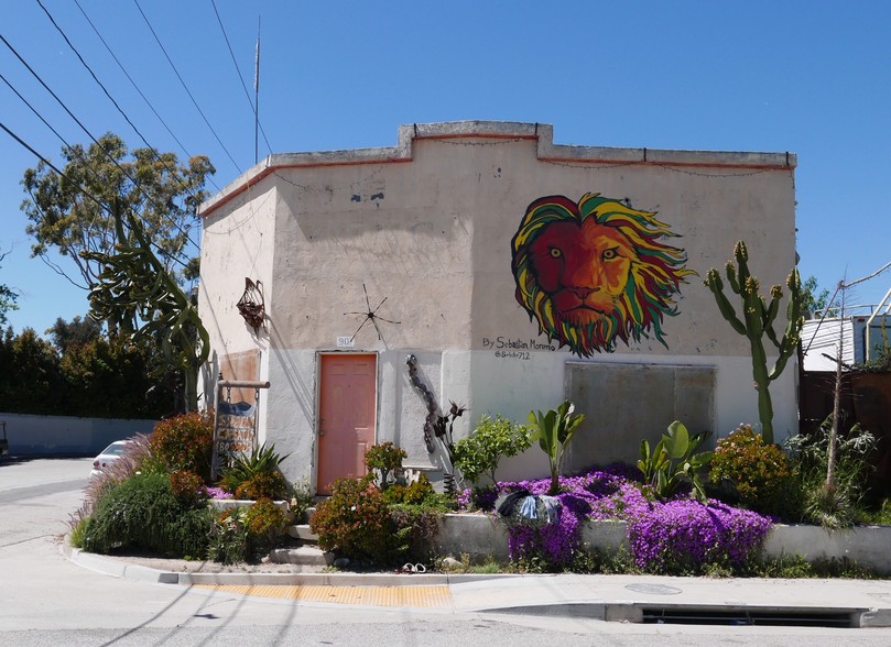901 N Olive St, Ventura, CA à louer - Photo de l’immeuble – Image 2 sur 6