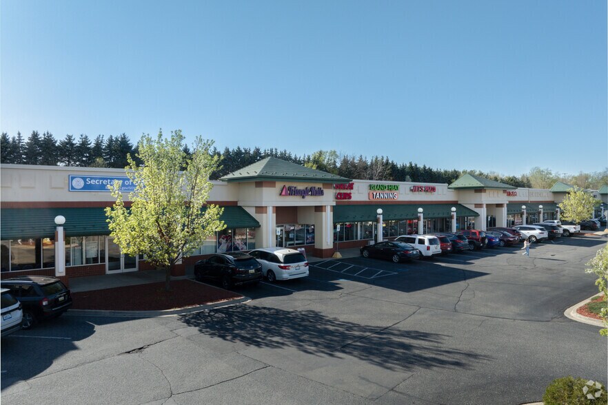 551-651 Romence Rd, Portage, MI à louer - Photo de l’immeuble – Image 2 sur 17