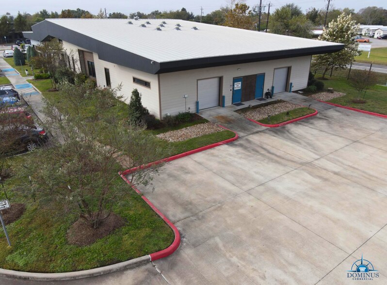 30 Pinnacle Way, Pasadena, TX à vendre - Photo de l’immeuble – Image 3 sur 12
