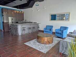 6555 N Wickham Rd, Melbourne, FL à louer Photo intérieure– Image 2 sur 33