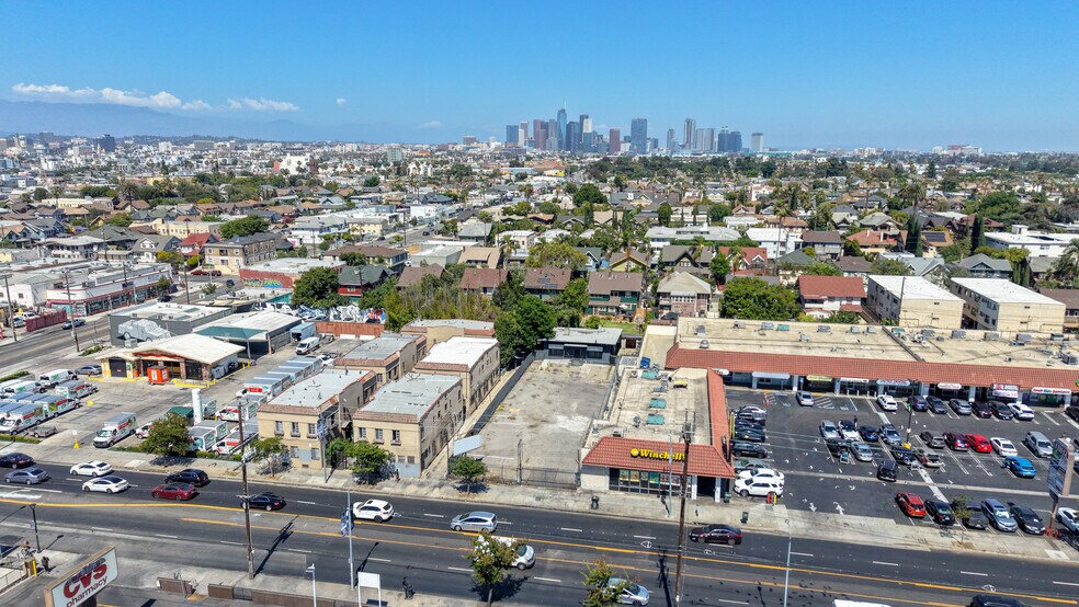 1664 S Western Ave, Los Angeles, CA à vendre - Photo de l’immeuble – Image 3 sur 19