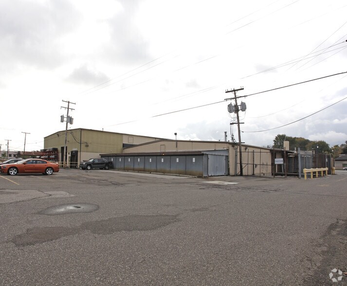 31720-31750 Plymouth Rd, Livonia, MI à vendre - Photo de l’immeuble – Image 2 sur 6