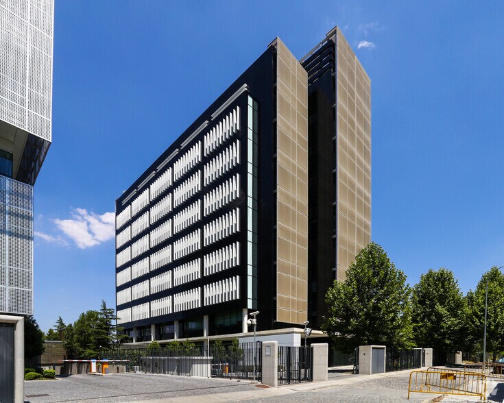 Avenida Aragón, 404-404, Madrid, Madrid à louer - Photo de l’immeuble – Image 2 sur 7