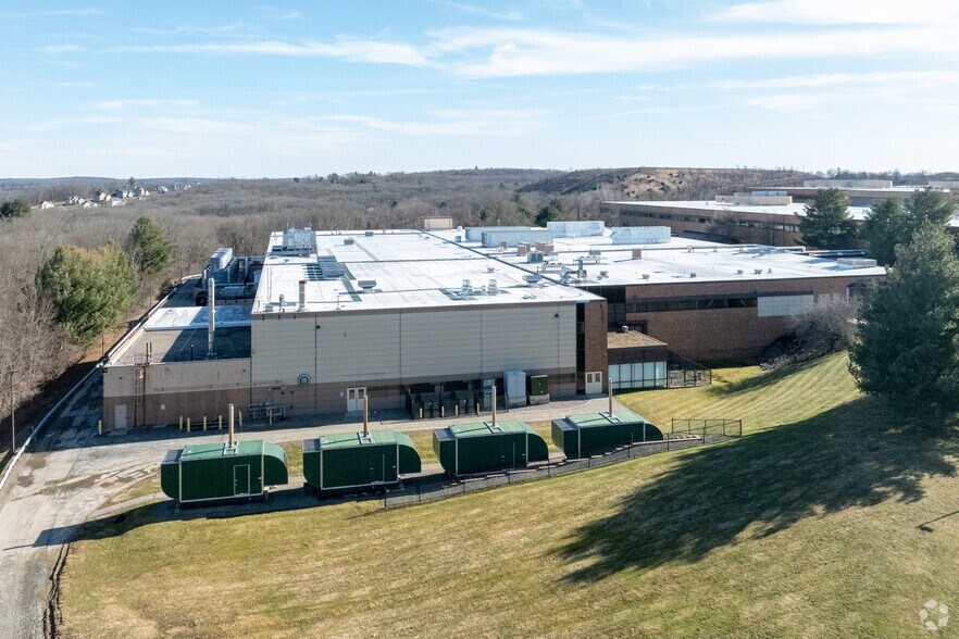 333 South St, Shrewsbury, MA à louer - Photo principale – Image 1 sur 8