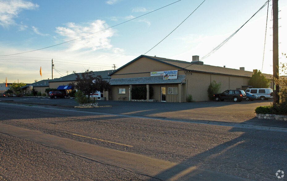 881 E Glendale Ave, Sparks, NV à vendre - Photo de l’immeuble – Image 3 sur 11