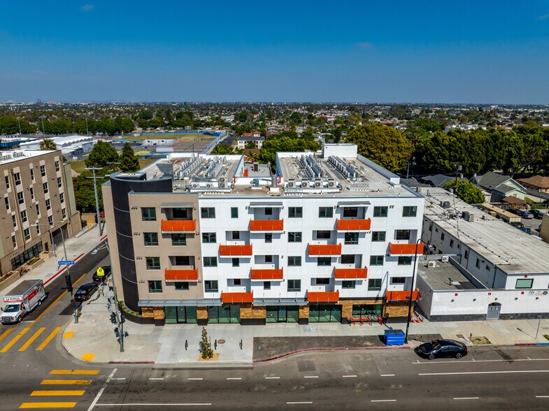 5300 Crenshaw Blvd, Los Angeles, CA à louer - Photo de l’immeuble – Image 2 sur 5