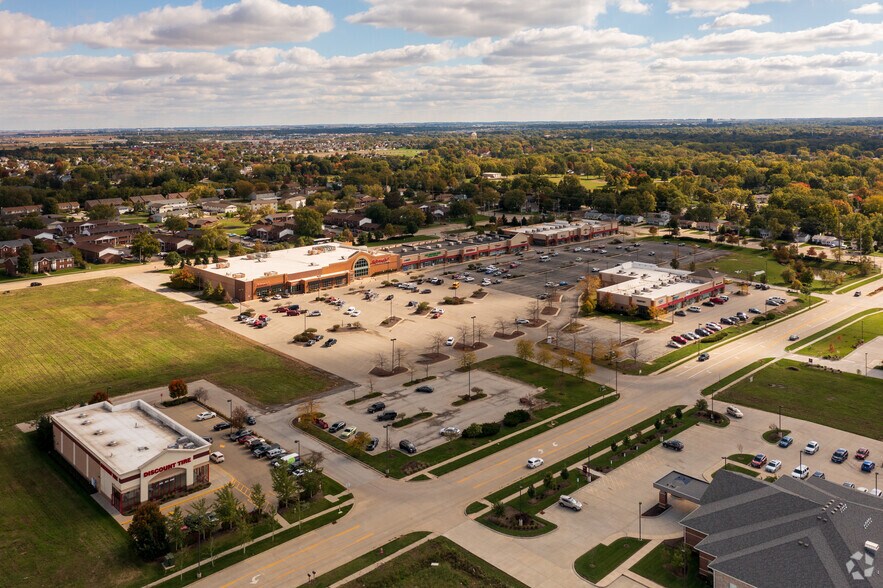1750 Bradford Ln, Normal, IL à vendre - Aérien – Image 2 sur 4