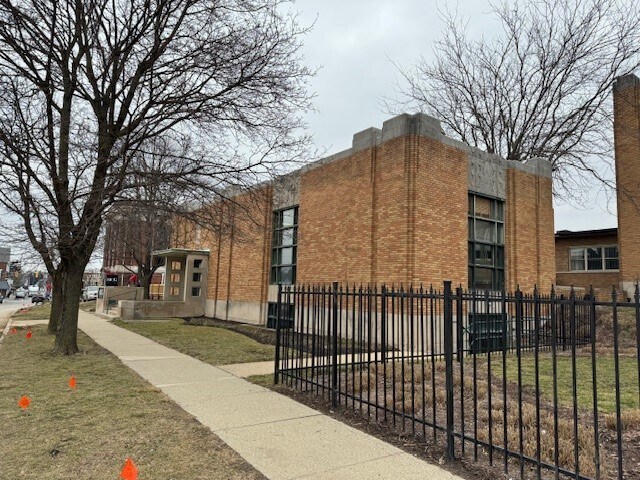 6219 Guilford Ave, Indianapolis, IN à vendre - Photo de l’immeuble – Image 3 sur 13