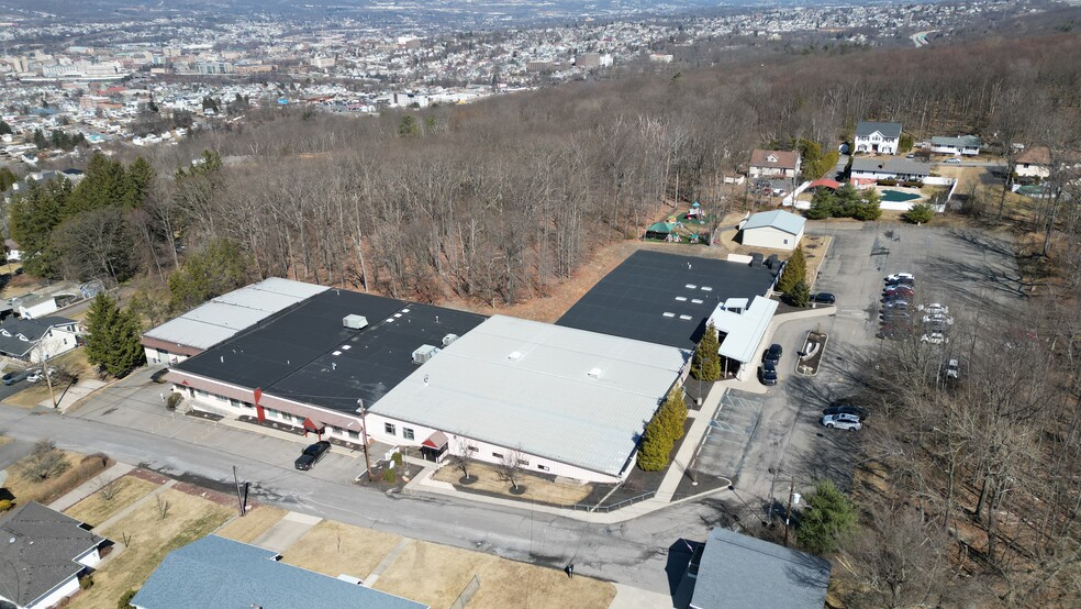 1509 Maple St, Scranton, PA à vendre - Photo de l’immeuble – Image 1 sur 29