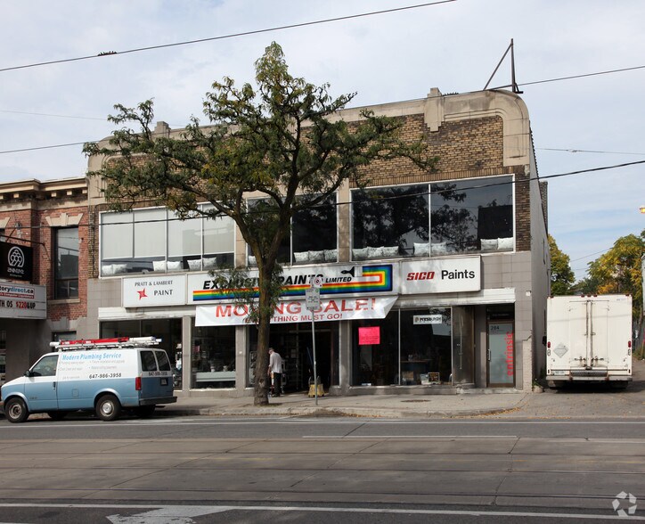 284 College St, Toronto, ON à louer - Photo principale – Image 1 sur 8