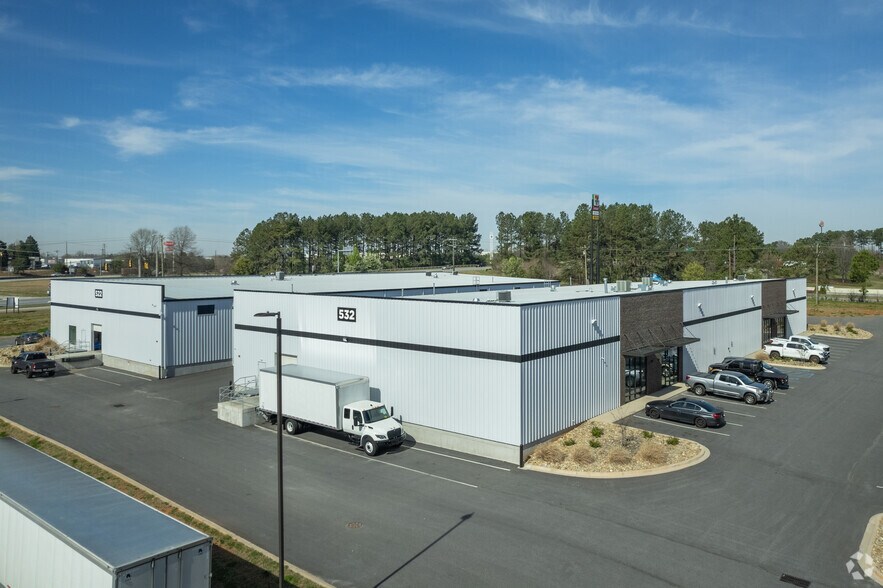 532 Mayfield Rd, Duncan, SC à louer - Photo de l’immeuble – Image 3 sur 7