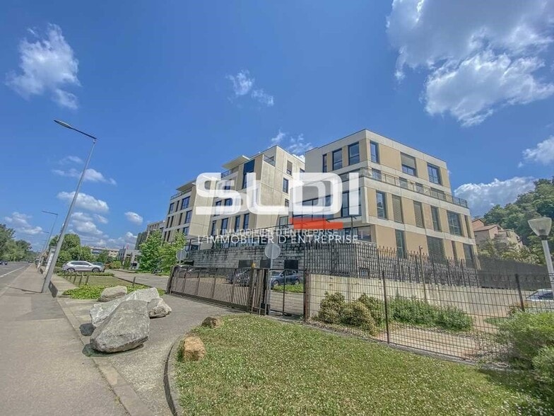 84 Quai Joseph Gillet, Lyon à louer - Photo de l’immeuble – Image 2 sur 14