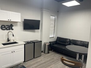 8601 N Black Canyon Hwy, Phoenix, AZ à louer Photo intérieure– Image 2 sur 3