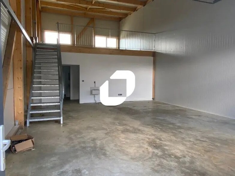 6 Avenue Louis Pasteur, Maurepas à louer - Photo intérieure – Image 2 sur 7