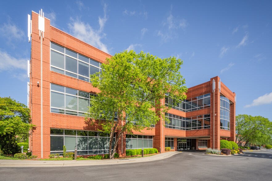 1126 N Church St, Greensboro, NC à louer - Photo principale – Image 1 sur 4