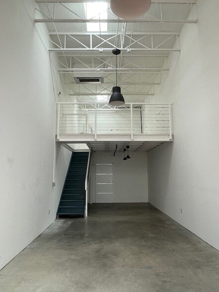 7610-7636 NE 4th Ct, Miami, FL à louer - Photo intérieure – Image 2 sur 14