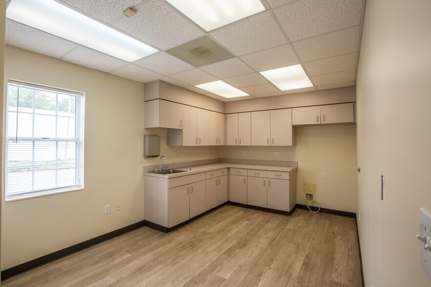 120 S Mountain St, Cherryville, NC à louer - Photo intérieure – Image 3 sur 13