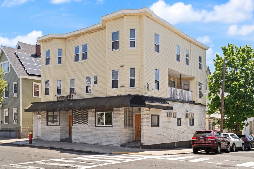385-387 Salem St, Malden, MA à vendre - Photo de l’immeuble – Image 2 sur 25