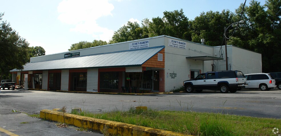 650 W New York Ave, Deland, FL à louer - Photo de l’immeuble – Image 2 sur 2
