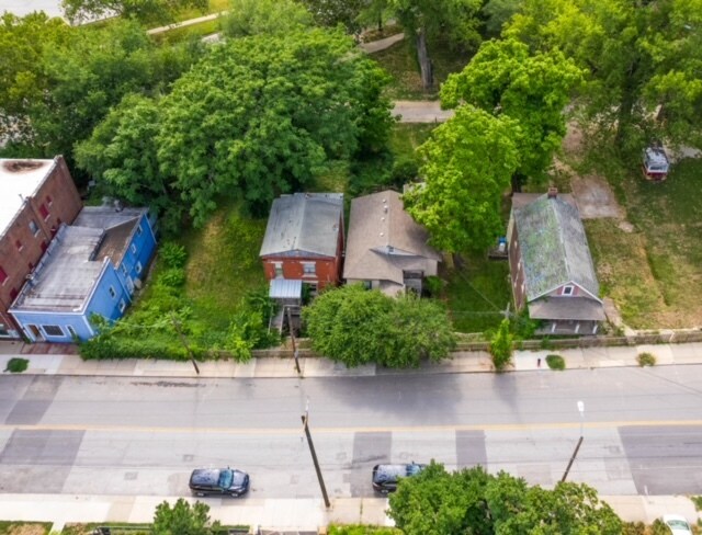 2018 Summit St, Kansas City, MO à vendre - Photo de l’immeuble – Image 2 sur 4