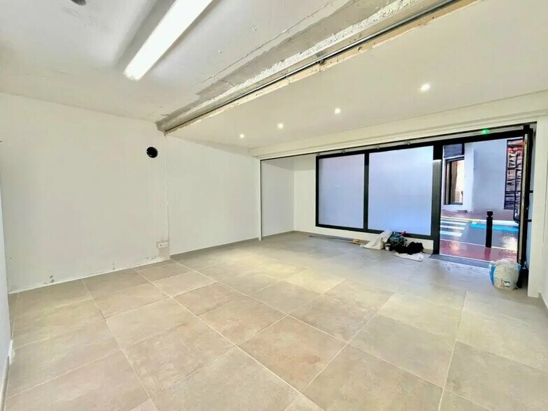 Local commercial dans Cannes à vendre - Photo de l’immeuble – Image 1 sur 6