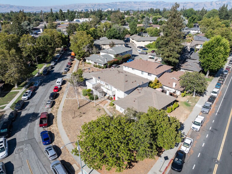 1793 Stokes St, San Jose, CA à vendre - Photo de l’immeuble – Image 2 sur 9