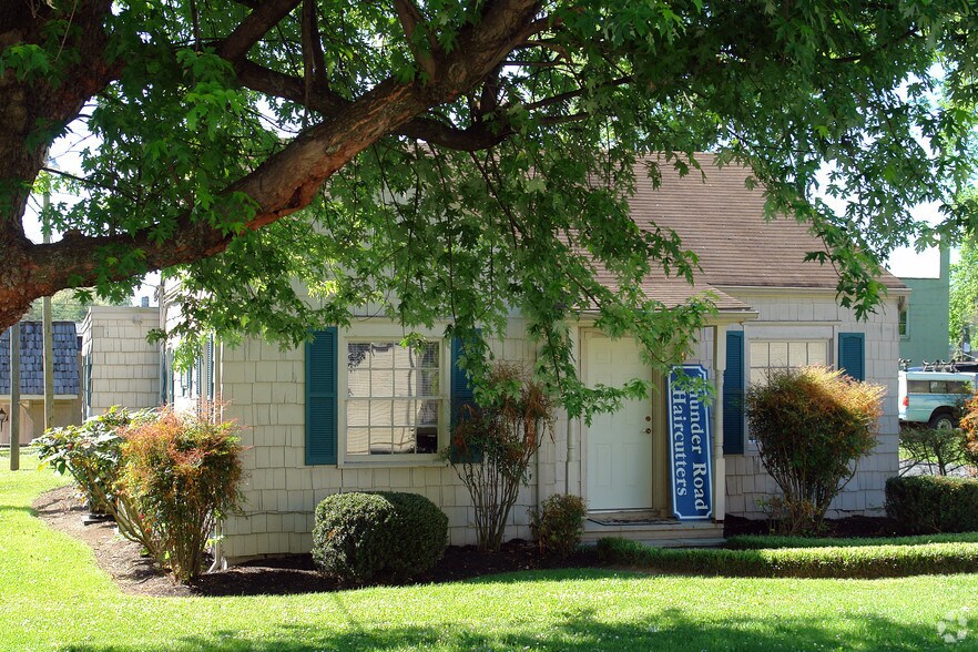 5201-5205 Kingston Pike, Knoxville, TN à louer - Photo principale – Image 2 sur 9