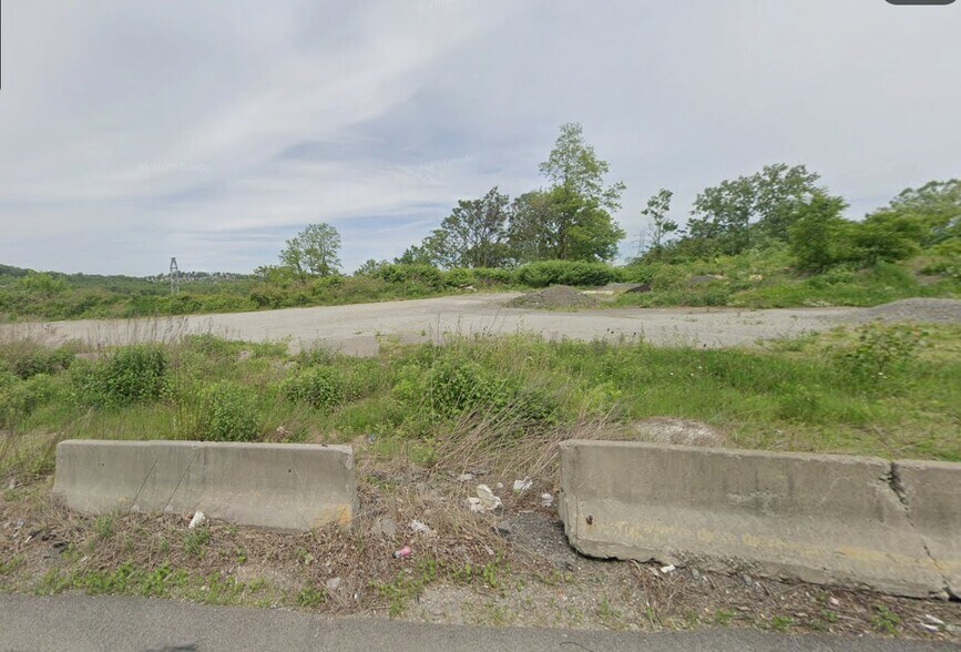 1020 Pittsburgh McKeesport blvd, West Mifflin, PA à vendre - Photo de l’immeuble – Image 2 sur 8