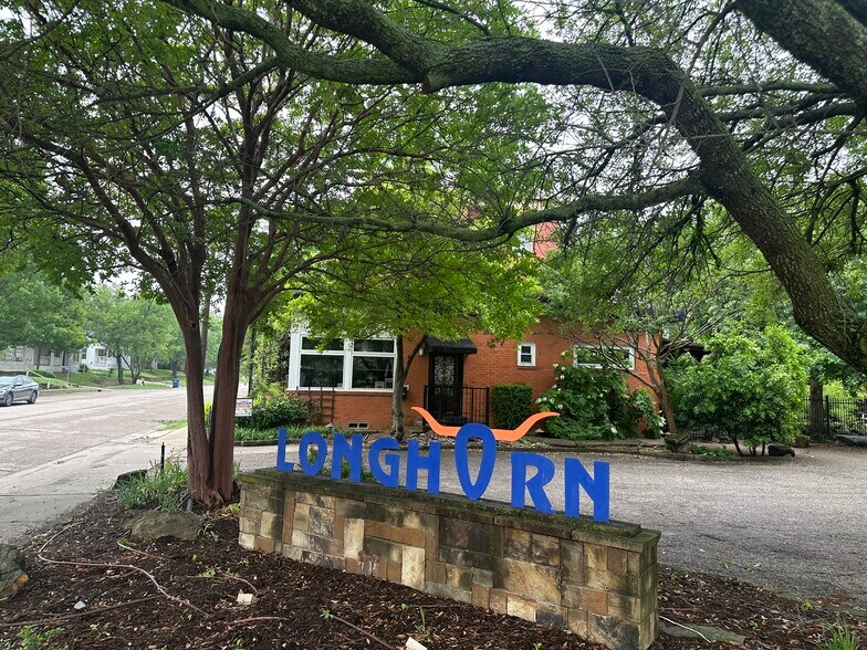 204 S Kentucky St, McKinney, TX à louer - Photo de l’immeuble – Image 1 sur 3