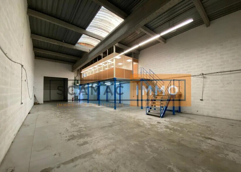 Local d’activités dans Mareuil-lès-Meaux à louer - Photo de l’immeuble – Image 1 sur 9