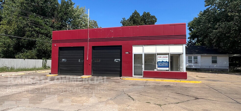 1818 NE Seward Ave, Topeka, KS à louer - Photo de l’immeuble – Image 1 sur 3