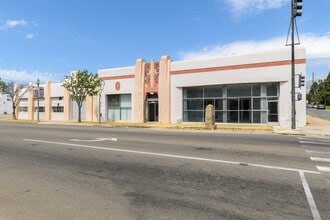1185 E Main St, Santa Paula, CA à vendre Photo de l’immeuble– Image 1 sur 12