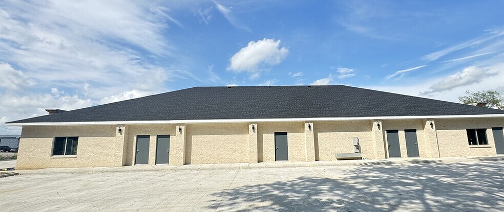 199 US-175 Frontage Rd, Seagoville, TX à louer - Photo de l’immeuble – Image 2 sur 3